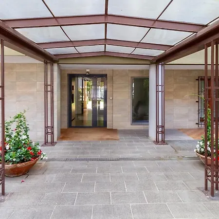 Metro E Design Apartment Mailand